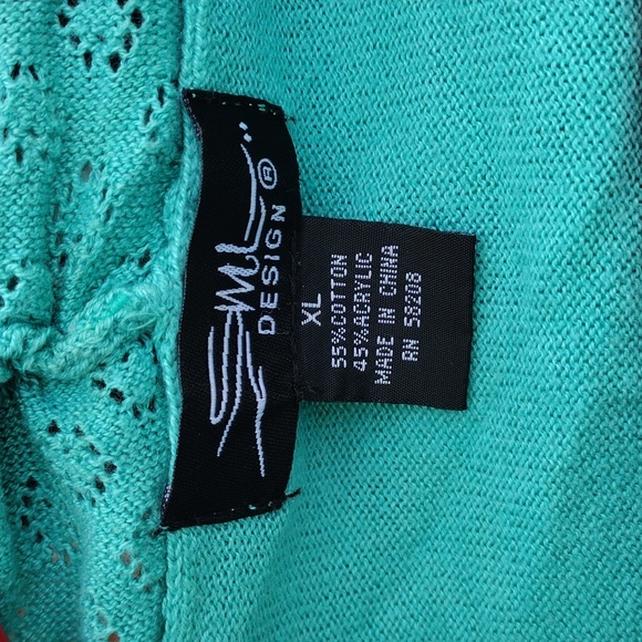 Sweater - Picture 7 of 7